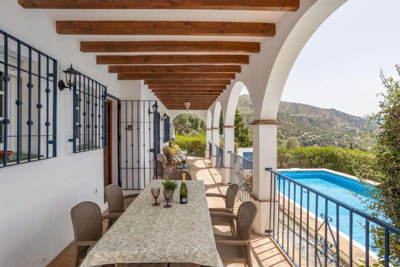 Villa Hugo Cómpeta By Bossh *